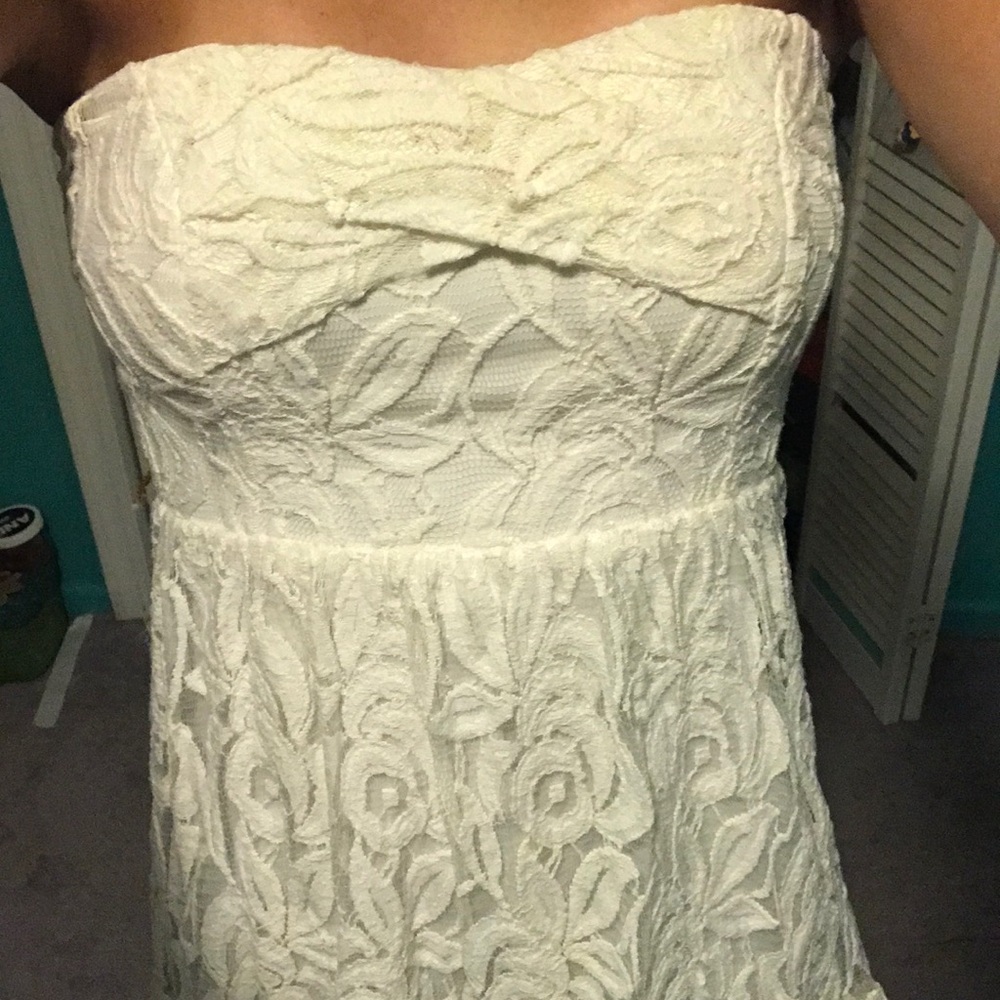 White lace dress